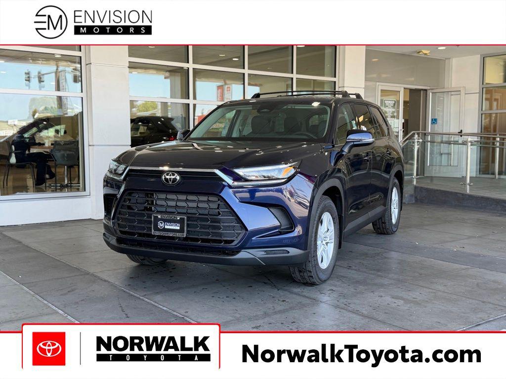 New 2026 Toyota Highlander Hybrid LE