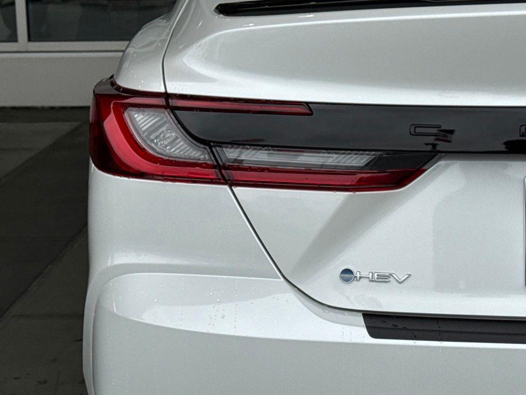 صورة 10 لـ 2026 Toyota CAMRY XSE