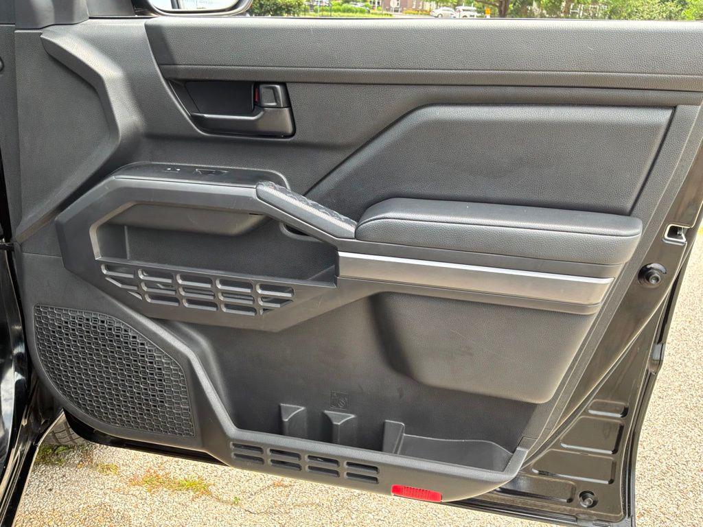 صورة مصغرة 29 لـ 2024 Toyota TACOMA SR5