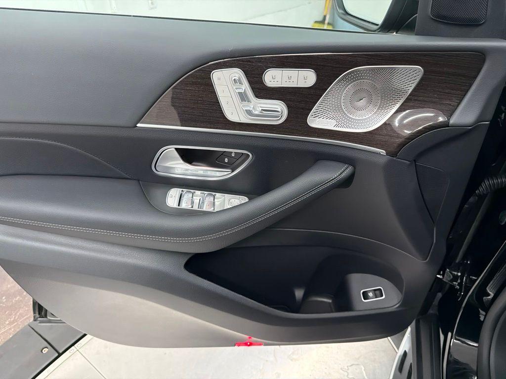 2026 Mercedes-BENZ GLE 缩略图 17