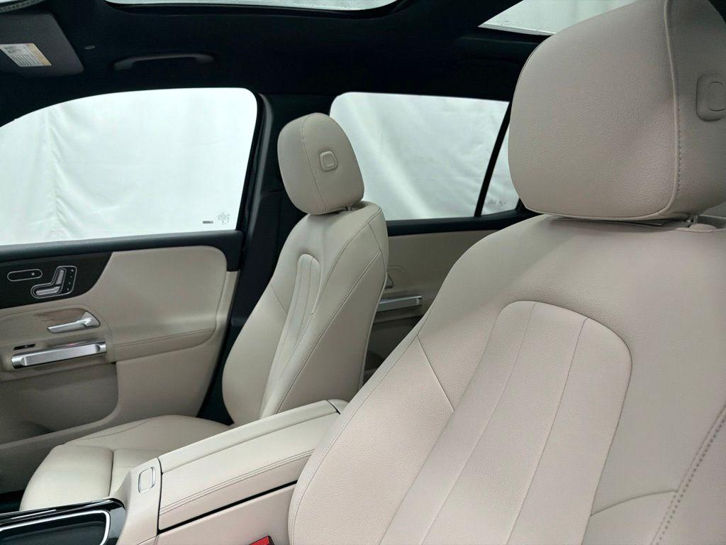 2026 Mercedes-BENZ GLB 缩略图 13