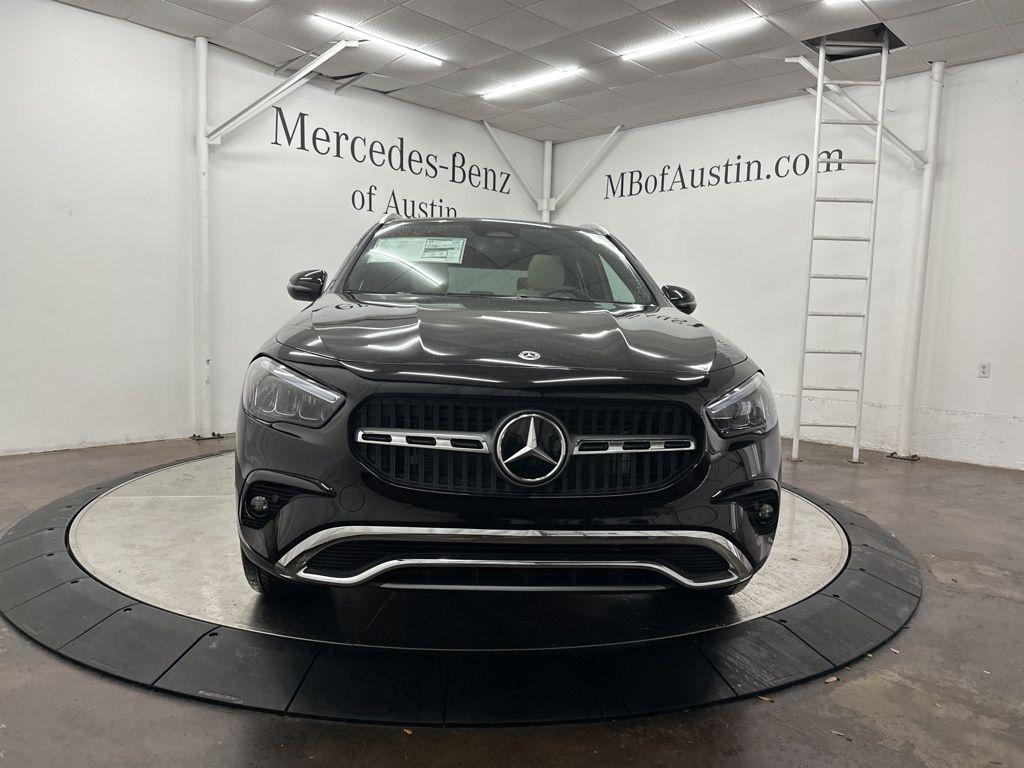 MERCEDES-BENZ GLA - 2