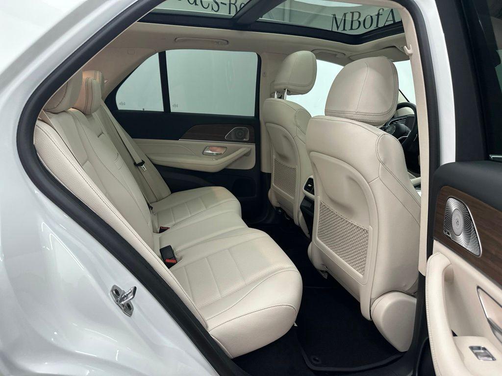 2026 Mercedes-BENZ GLE — миниатюра 26