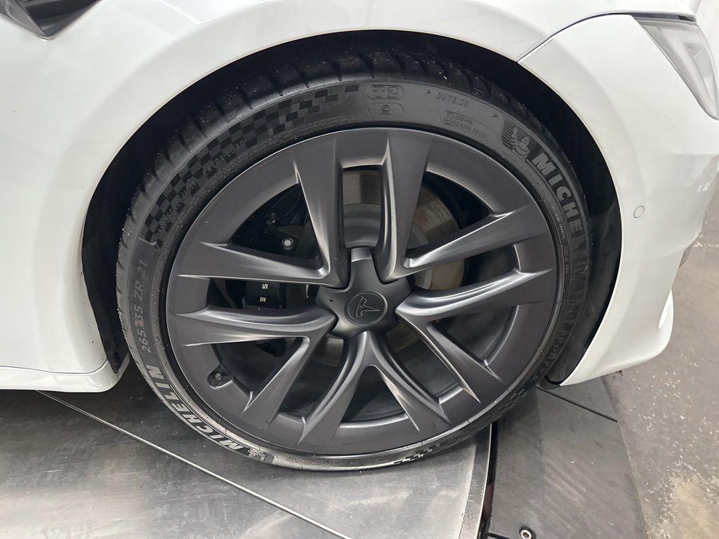 TESLA MODEL S BASE - 9