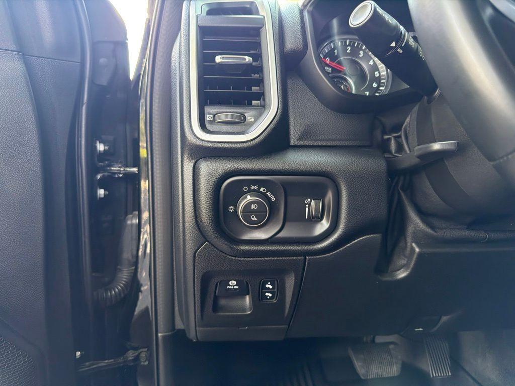 2021 RAM 1500 BIG HORN — миниатюра 19