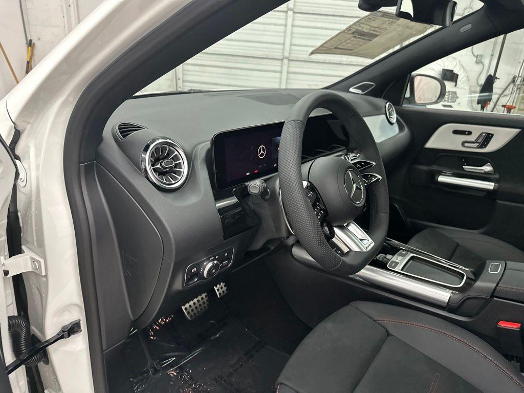 صورة مصغرة 13 لـ 2026 Mercedes-BENZ AMG GLA 35 BASE