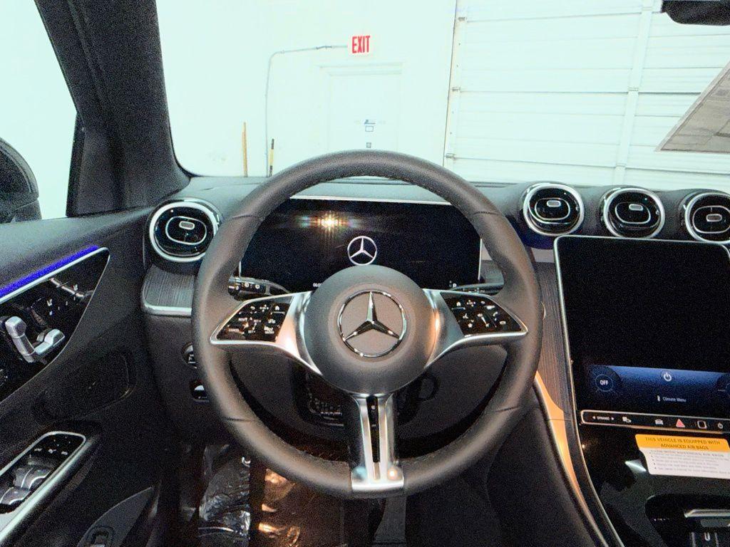 2026 Mercedes-BENZ GLC — миниатюра 21