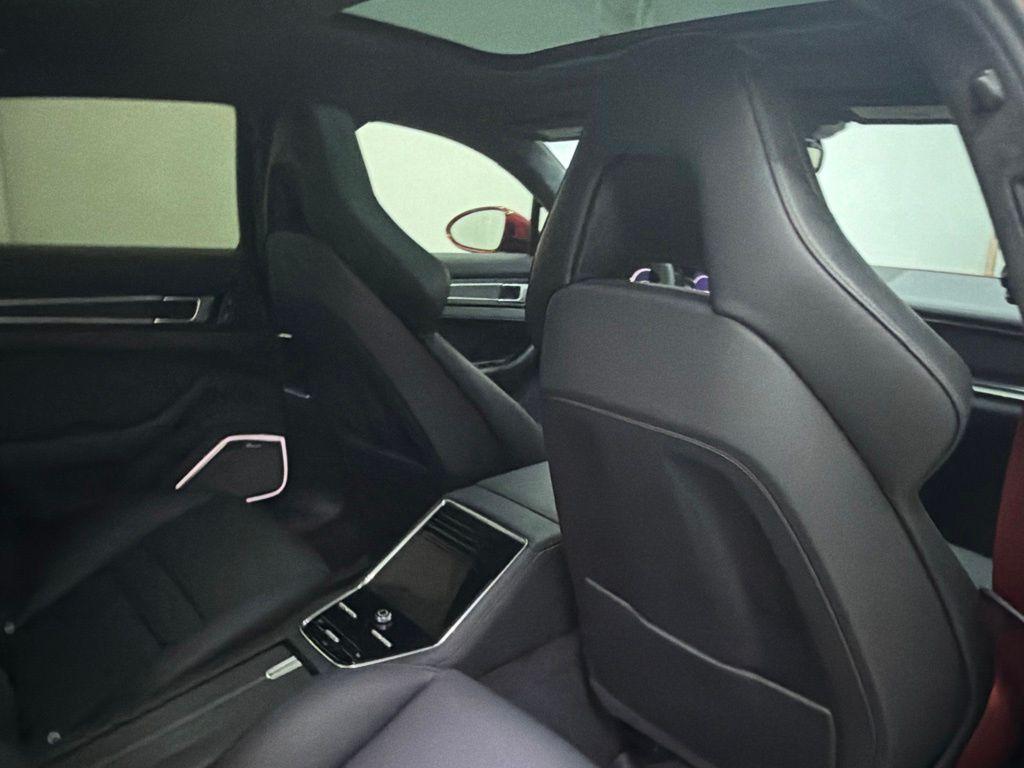 2023 Porsche PANAMERA GTS — миниатюра 24