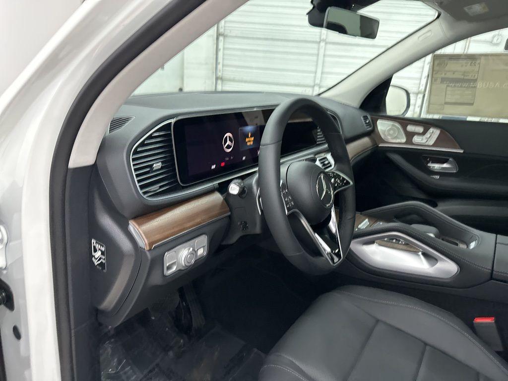 2026 Mercedes-BENZ GLE photo 9