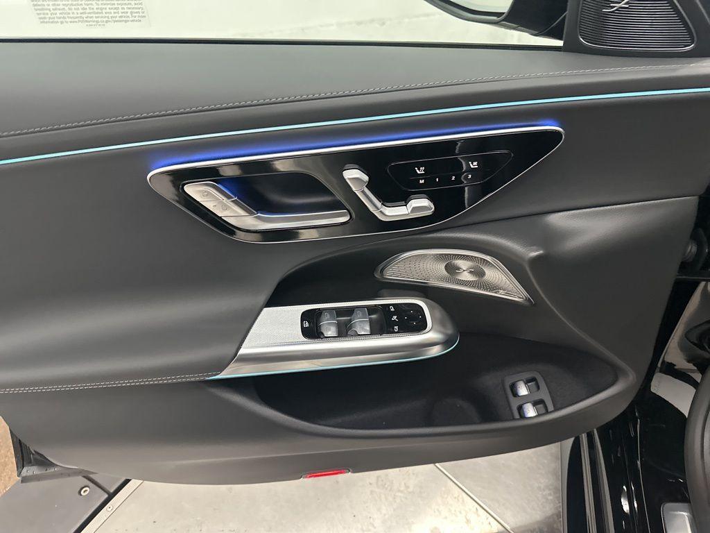 MERCEDES-BENZ E-CLASS - 10