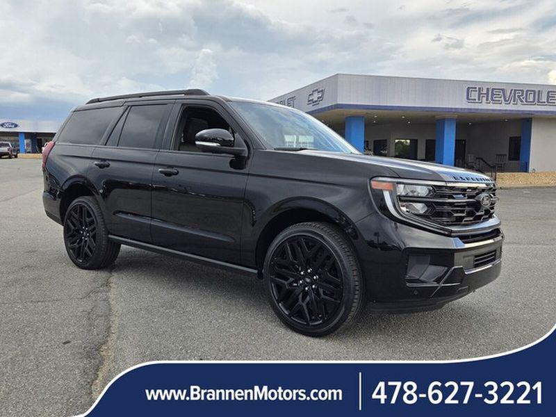 New 2026 Ford Expedition Platinum