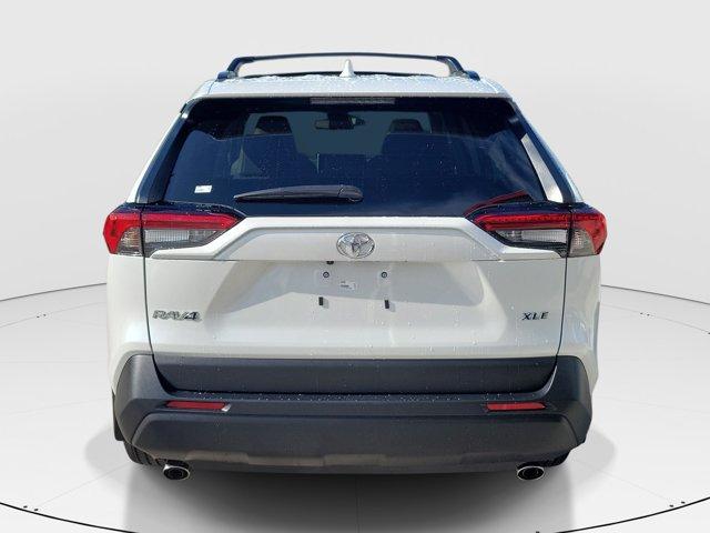 2025 Toyota RAV4 XLE PREMIUM — фото 6