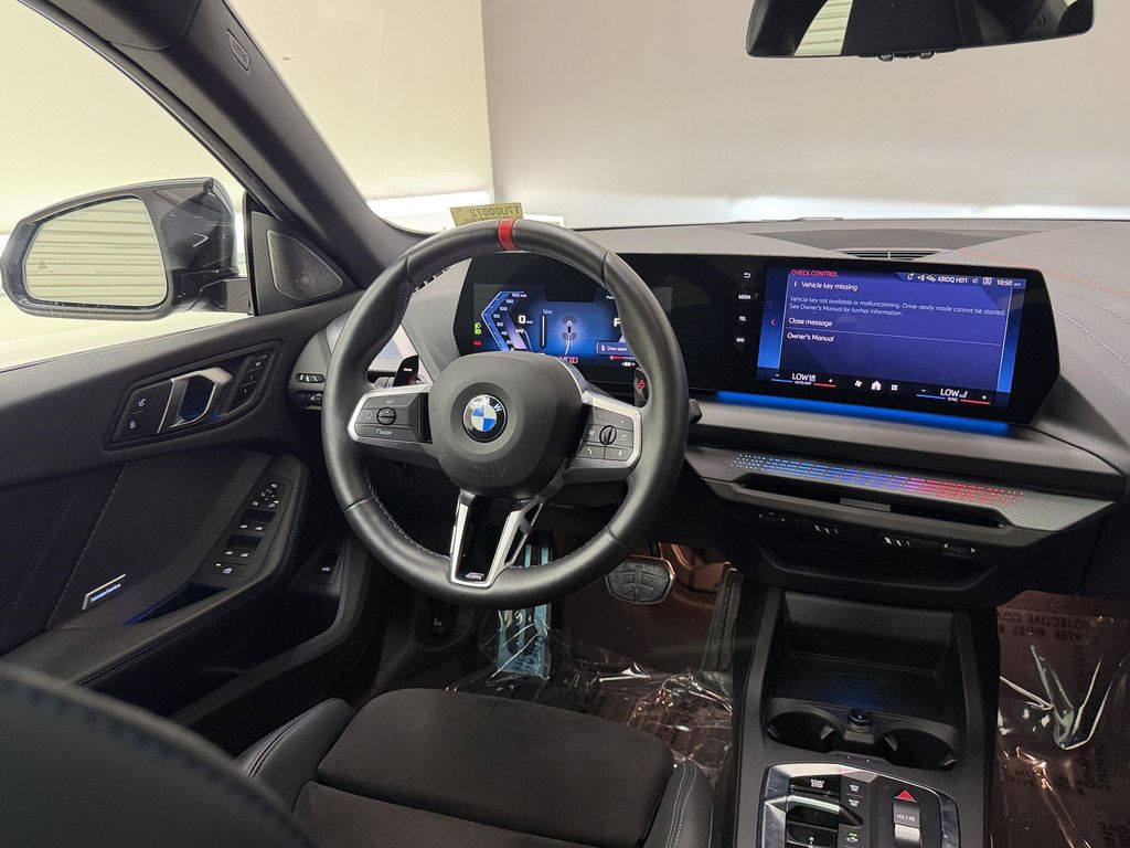 صورة مصغرة 28 لـ 2026 BMW M235 GRAN COUPE XDRIVE