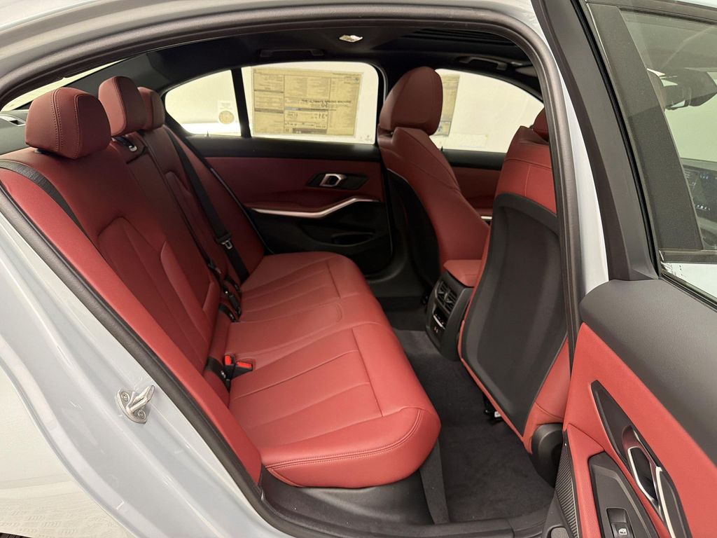 2026 BMW 330 330I 缩略图 30