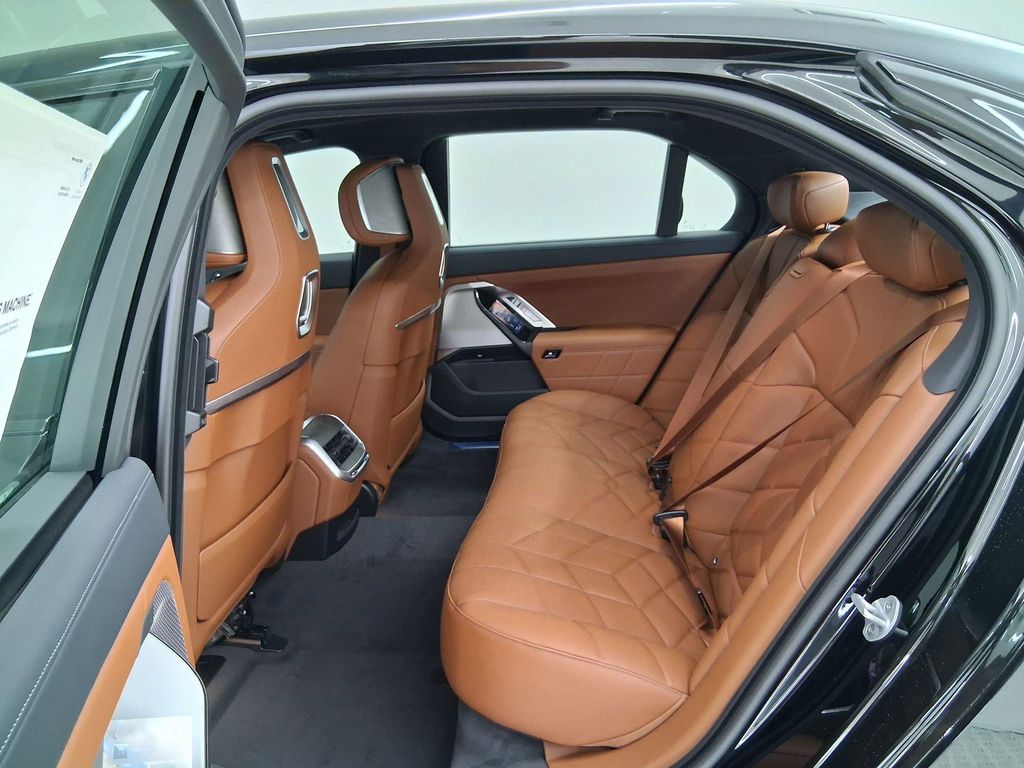 2026 BMW 760 XDRIVE 缩略图 13