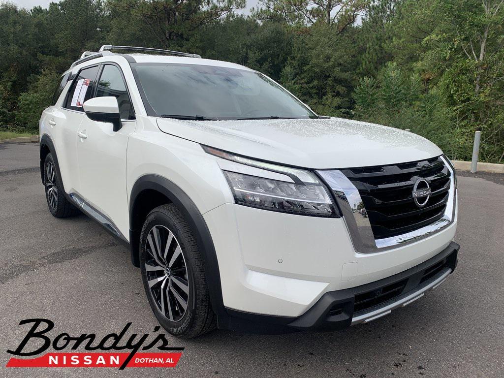 Used 2024 Nissan Pathfinder Platinum FWD