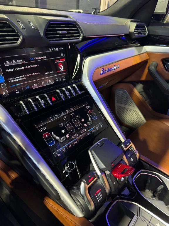 صورة مصغرة 11 لـ 2020 Lamborghini URUS SPORT UTILITY 4D