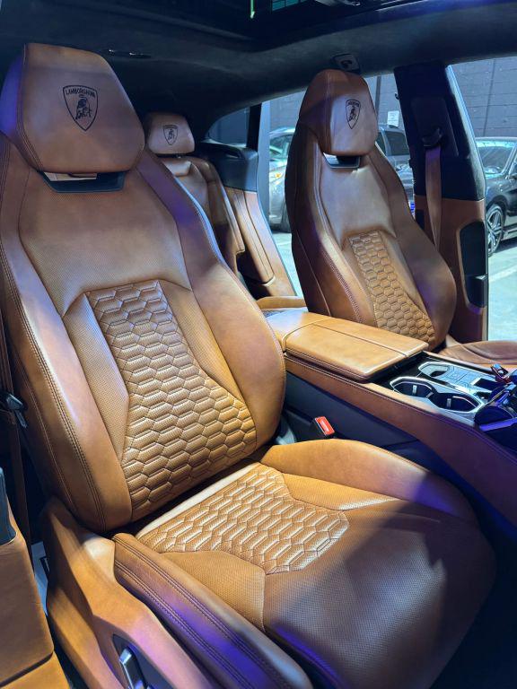 صورة مصغرة 24 لـ 2020 Lamborghini URUS SPORT UTILITY 4D