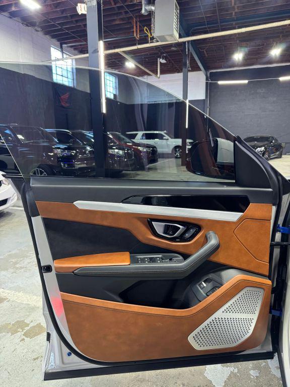 صورة مصغرة 27 لـ 2020 Lamborghini URUS SPORT UTILITY 4D