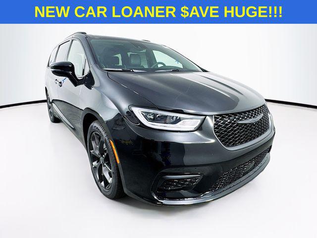 New 2026 Chrysler Pacifica Limited