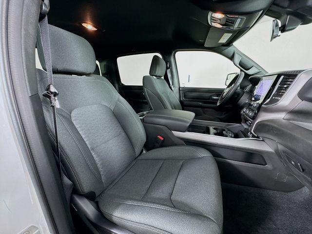 صورة مصغرة 26 لـ 2026 RAM 1500 EXPRESS
