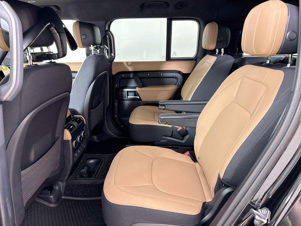 2026 LAND Rover DEFENDER V8 缩略图 21