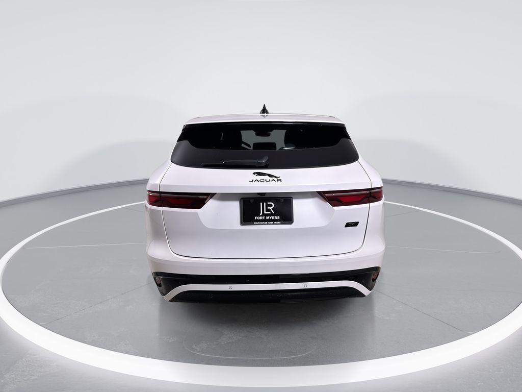 صورة 7 لـ 2026 Jaguar F-PACE R-DYNAMIC S P250 AWD AUTOMATIC