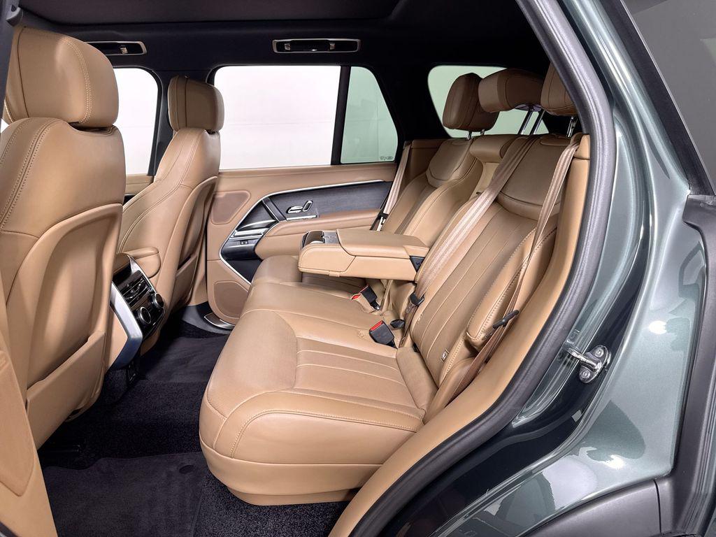 صورة مصغرة 20 لـ 2025 LAND Rover RANGE ROVER P400 SE