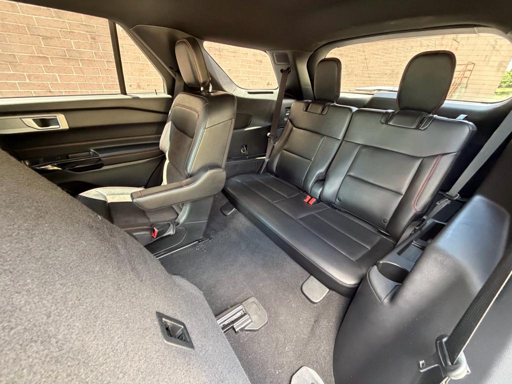 صورة مصغرة 16 لـ 2023 FORD EXPLORER ST-LINE
