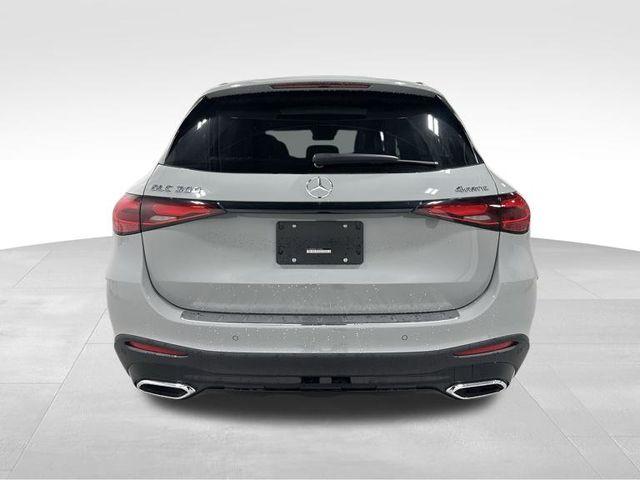 MERCEDES-BENZ GLC - 7