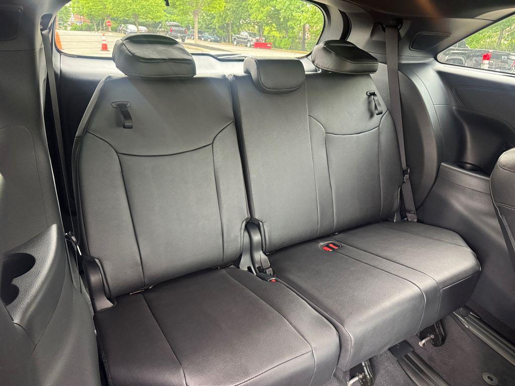 2026 Toyota SIENNA PLATINUM — миниатюра 19