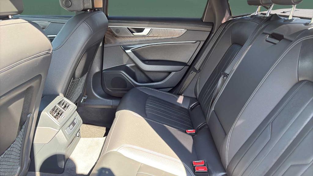 صورة 18 لـ 2023 AUDI A6 45 PREMIUM