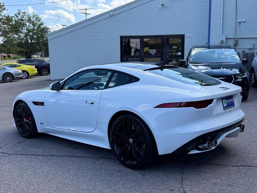 صورة 4 لـ 2024 Jaguar F-TYPE P450