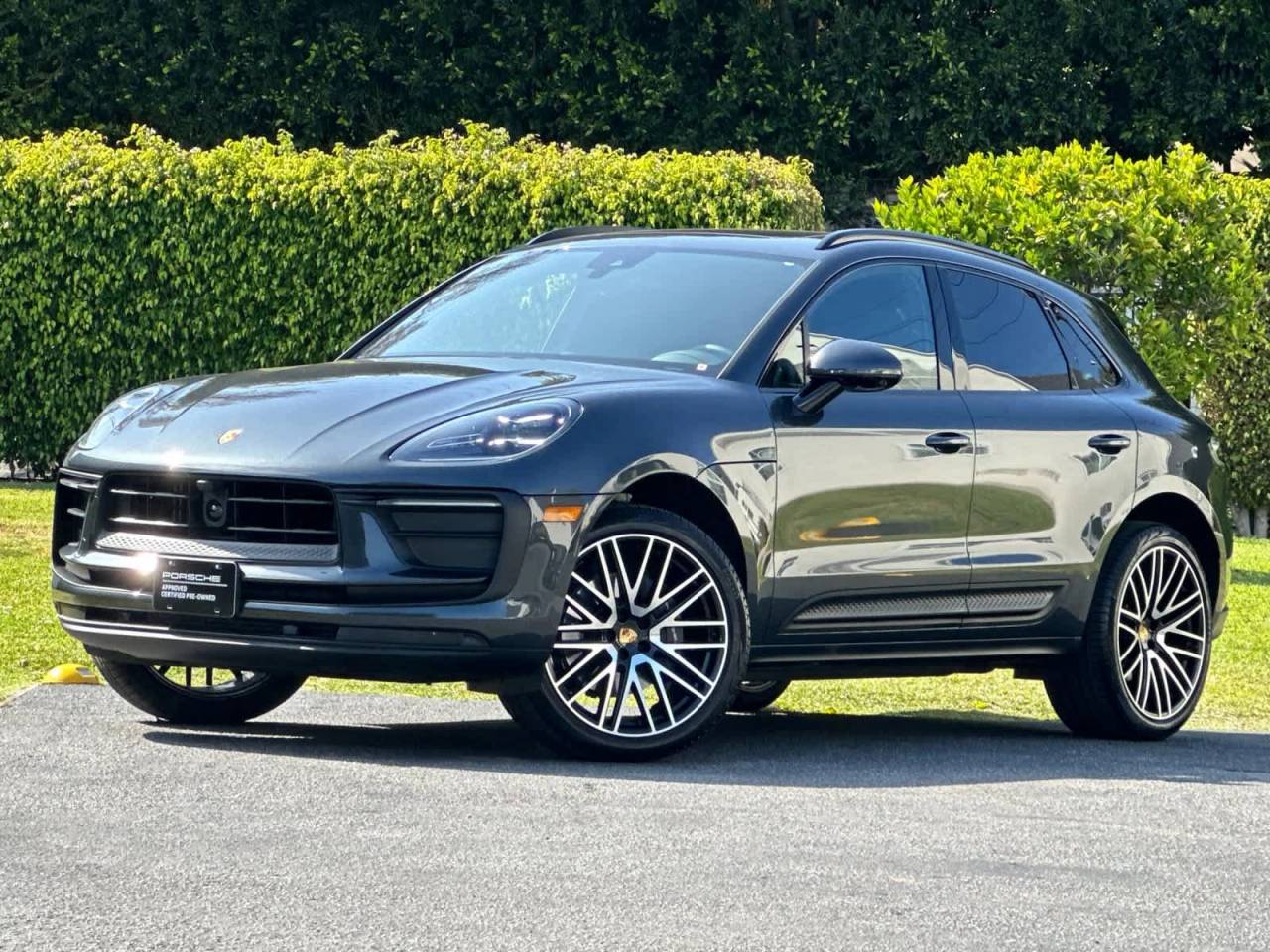 2026 Porsche MACAN — фото 1