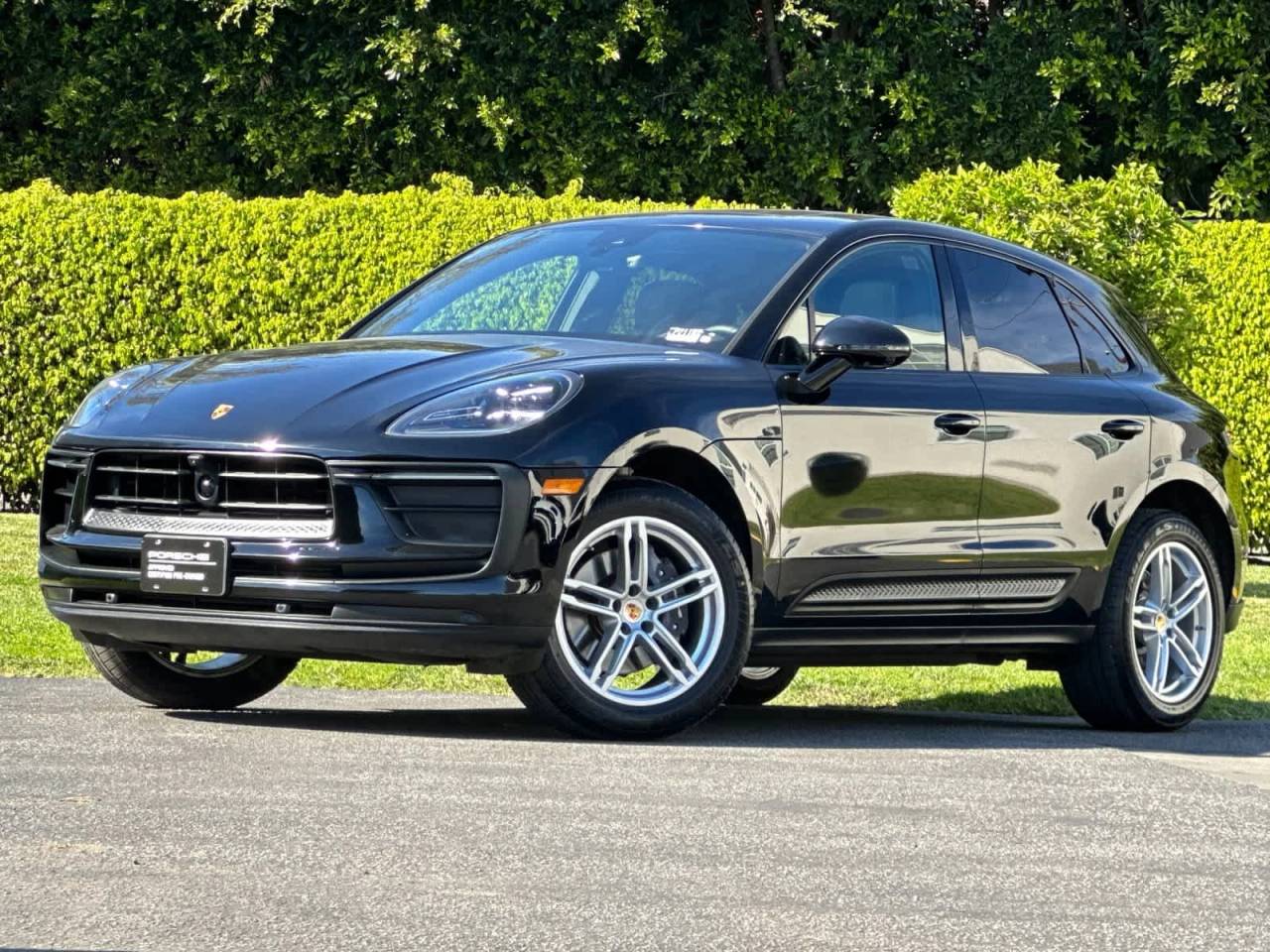 صورة 1 لـ 2025 Porsche MACAN
