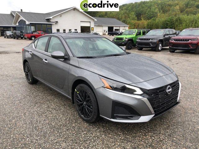 New 2025 Nissan Altima SV