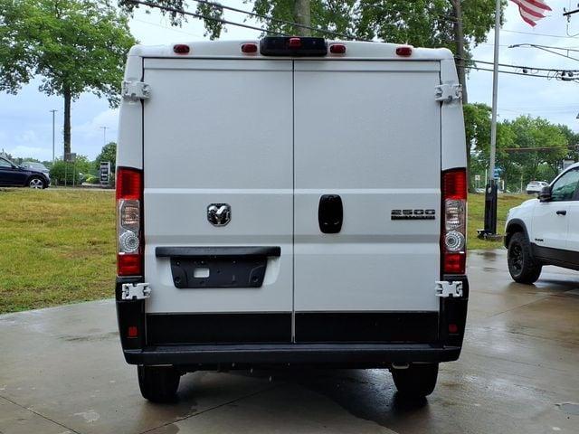 صورة 6 لـ 2025 RAM PROMASTER 2500 BASE