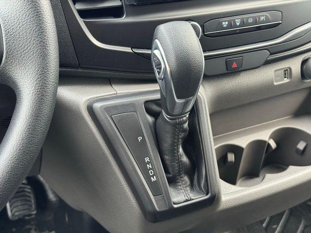 صورة 10 لـ 2026 FORD TRANSIT-150 BASE
