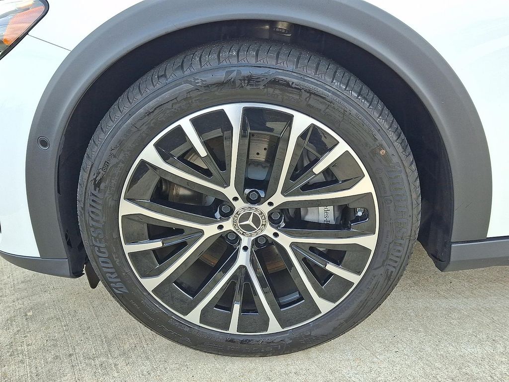 MERCEDES-BENZ E-CLASS - 8