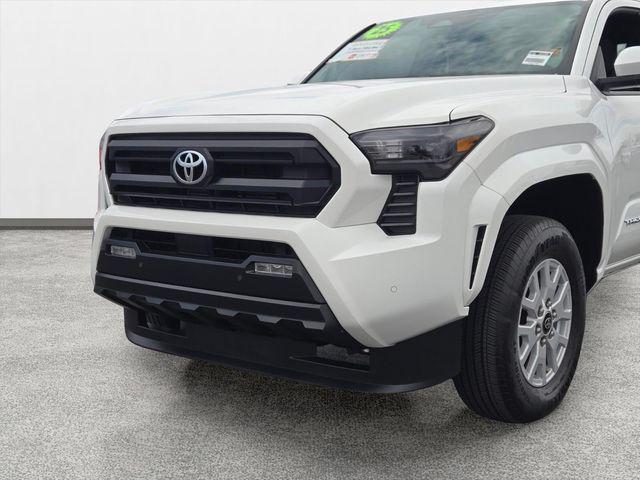 2025 Toyota TACOMA SR5 — фото 8