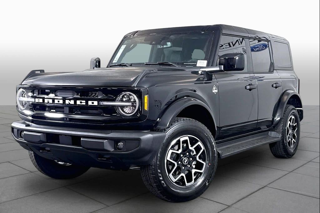 New 2026 Ford Bronco Outer Banks