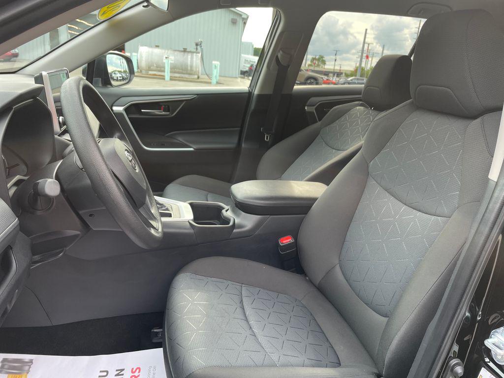 2025 Toyota RAV4 XLE 缩略图 27