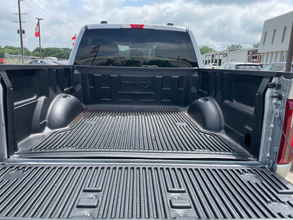 2025 FORD F-150 XLT 缩略图 32