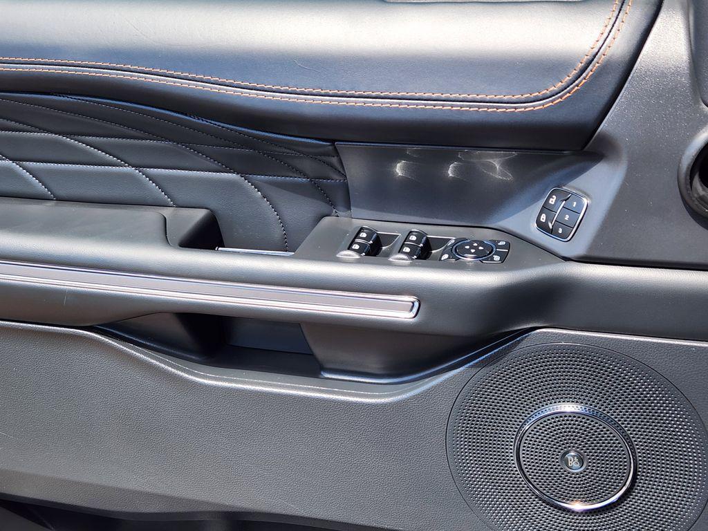 2024 FORD EXPEDITION PLATINUM — миниатюра 12