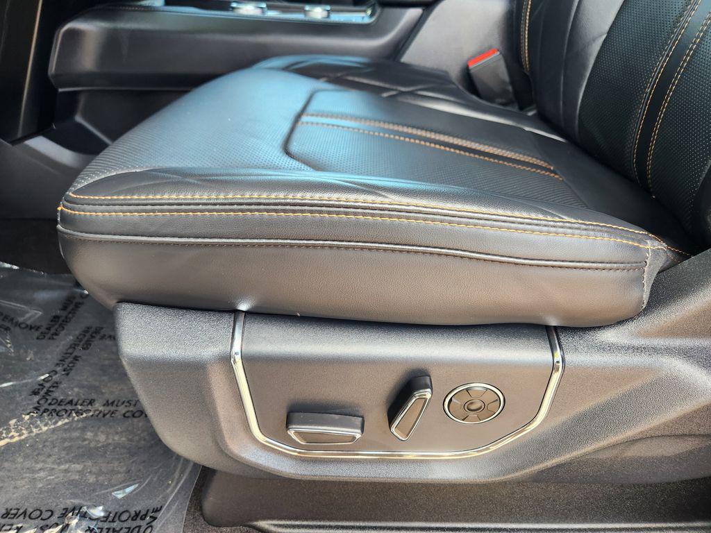 2024 FORD EXPEDITION PLATINUM — миниатюра 13