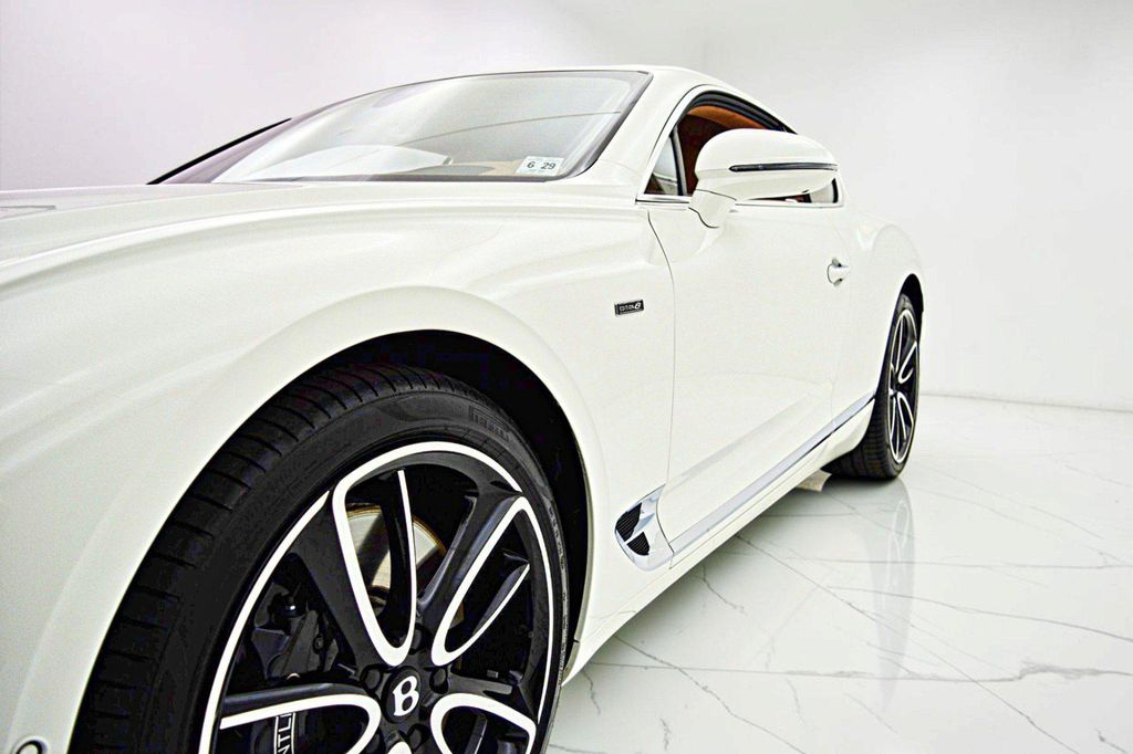 صورة 10 لـ 2024 Bentley CONTINENTAL GT BASE