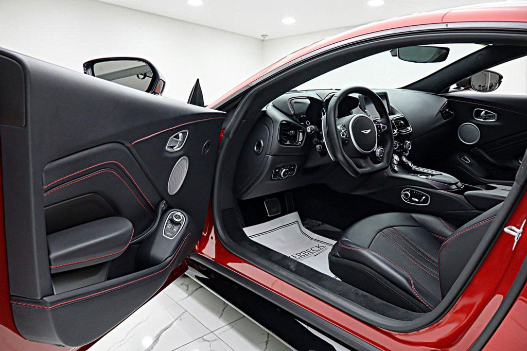 صورة مصغرة 43 لـ 2023 Aston Martin VANTAGE COUPE