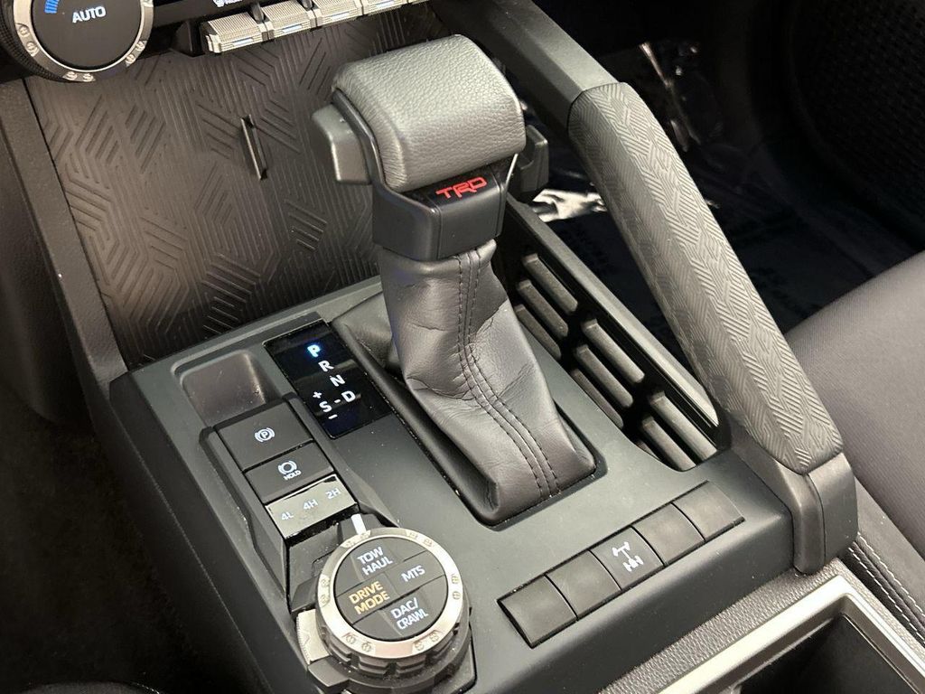 2025 Toyota TACOMA TRD OFF-ROAD — миниатюра 16