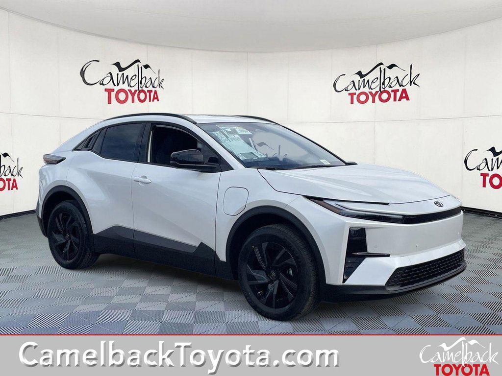 New 2026 Toyota C-HR SE