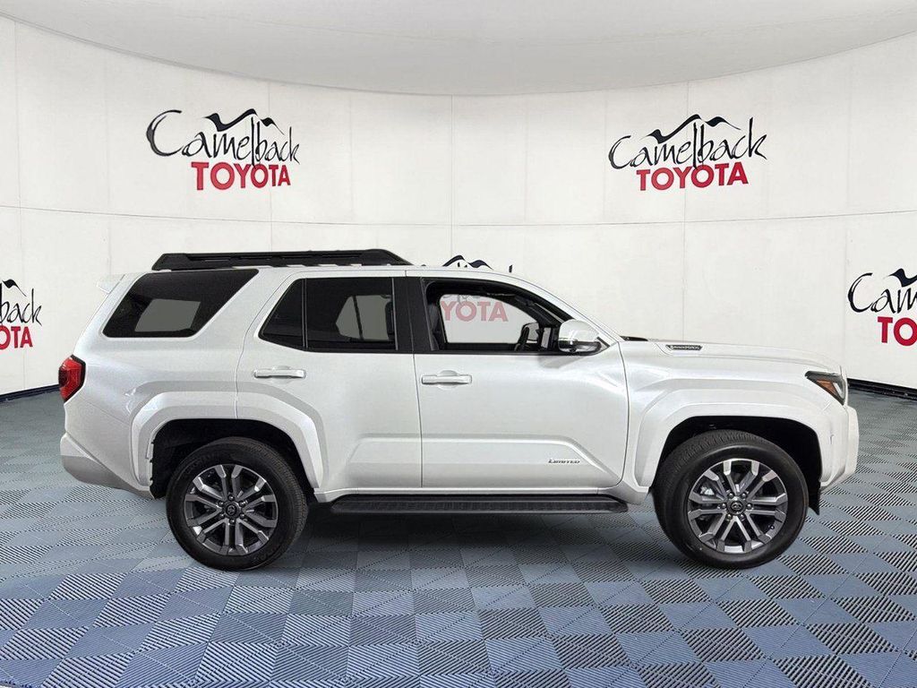 صورة 9 لـ 2026 Toyota 4RUNNER LIMITED